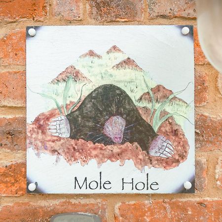 Mole Hole Lägenhet Towcester Exteriör bild
